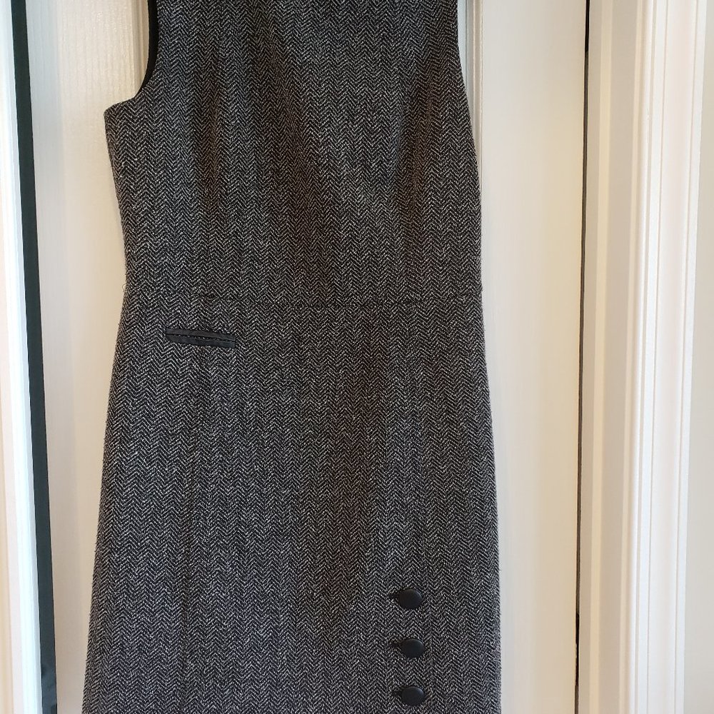 Professional Sleeveless Dress